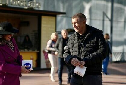 Babiš: Nećemo slati novac za oružje Ukrajini