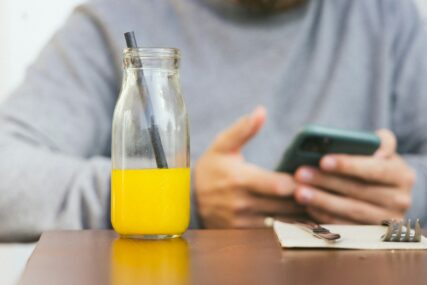Kako umjetna inteligencija rješava probleme koje zapravo ne razumije?