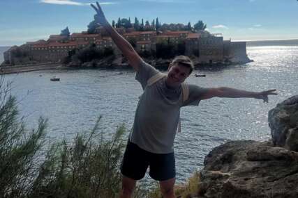 "Ko je ova diva?" Bivši slovenski predsjednik u odijelu odšetao u more i postao hit