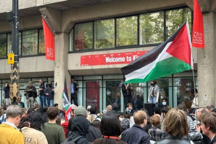 Nećemo biti ušutkani: Britanski studenti okupljeni za Palestinu, prkose upozorenjima vlade da ne protestuju