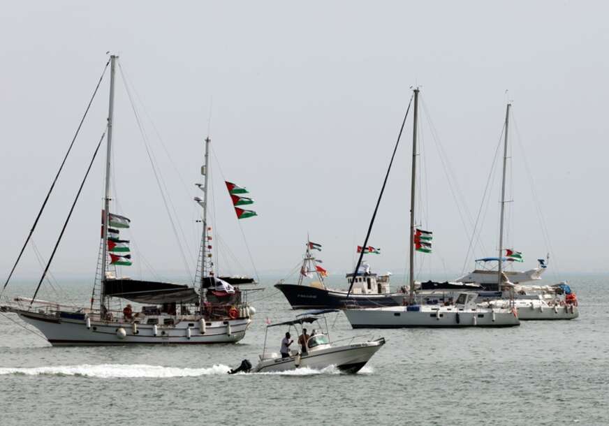 FOTO: EPA/MOHAMED MESSARA

