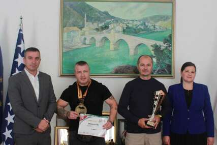 Gradonačelnik Konjica organizirao prijem za svjetske prvake: "Treba tu puno odricanja i podrške da bi čovjek uspio"