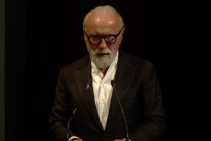 Dino Merlin mnoge rasplakao govorom o Halidu: "Gdje god da si, voljen da si"