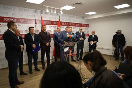Lideri sedam stranaka kolalicije podržali Karana, nepoznat datum referenduma