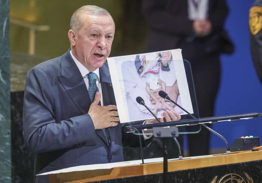 FOTO: EPA/SARAH YENESEL