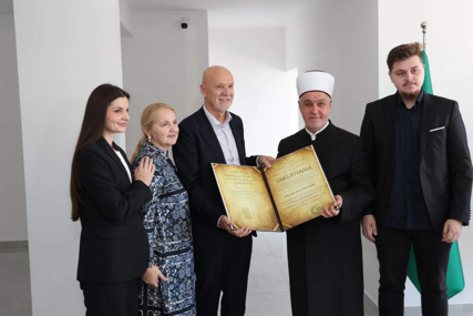 Hadžija Vahid s porodicom uvakufio objekt od 1,3 miliona KM: Uradili smo džamiju, pa školu, a ovo je višegodišnji san