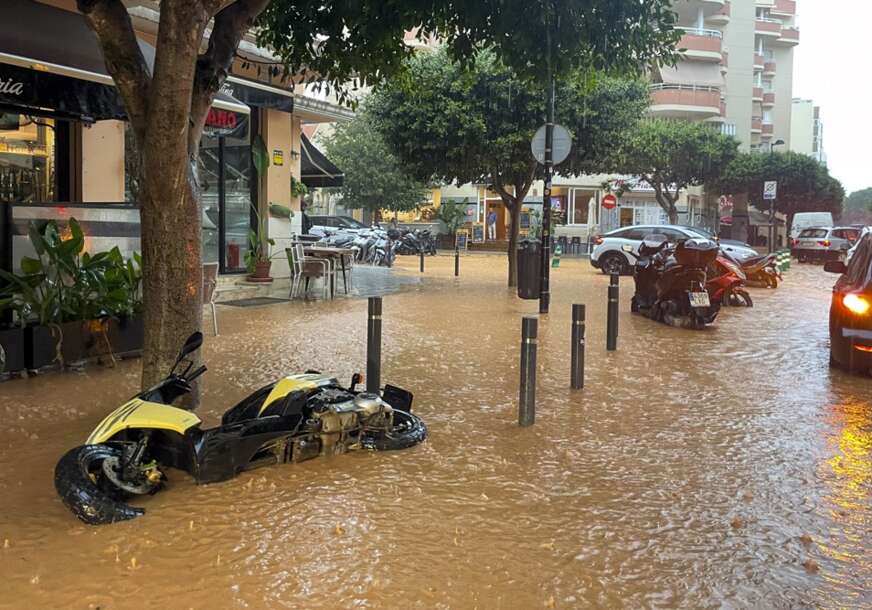 FOTO: EPA/SERGIO G. CANIZARES