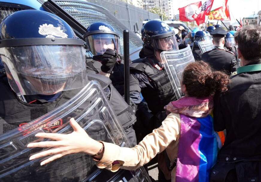 FOTO: EPA/CESARE ABBATE