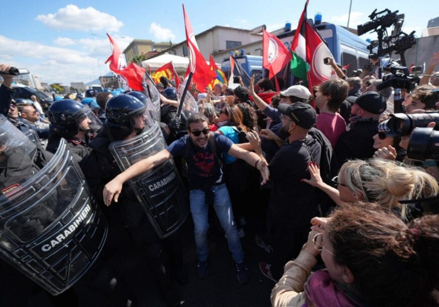 FOTO: EPA/CESARE ABBATE