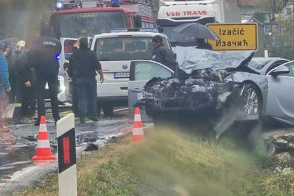 Tri osobe teško povrijeđene u nesreći kod graničnog prijelaza Izačić