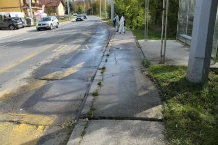 Umjesto da otklone kvar na vodovodu - napravili kanal da voda otiče u potok