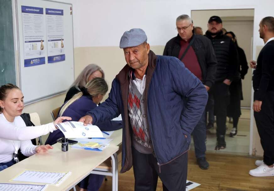 FOTO: EPA/GEORGI LICOVSKI