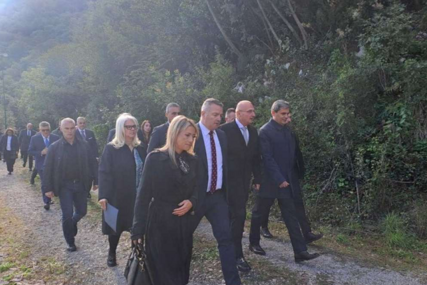 Grlić Radman i Ibrahimović položili vijence u nekadašnjem logoru Morinj