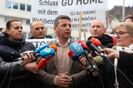 Vukanović: Izdaja i kapitulacija