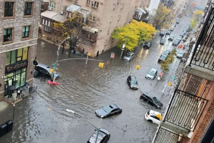 Obilne kiše pogodile New York, poginule dvije osobe