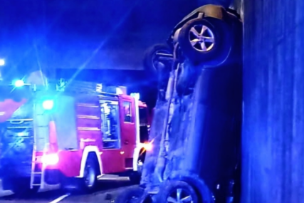 ZAGREB Napila se, pa sletjela sa autom u podvožnjak i "parkirala" se tako da ne smeta nikome (FOTO)