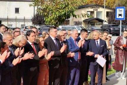 Kraljević, Pozder i Nedić na otvaranju novog Doma zdravlja u Kiseljaku