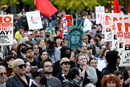 Stotine ljudi protestovalo u San Franciscu protiv plana o raspoređivanju ICE agenata FOTO