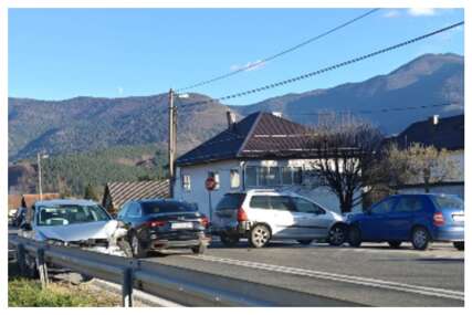 Lančani sudar četiri vozila u Hadžićima, vožnja ovim dijelom ceste usporena