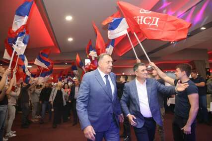 U SNSD-u veliko slavlje: Vlado Đajić slavi 60. rođendan, iz Rusije stigao i Dodik