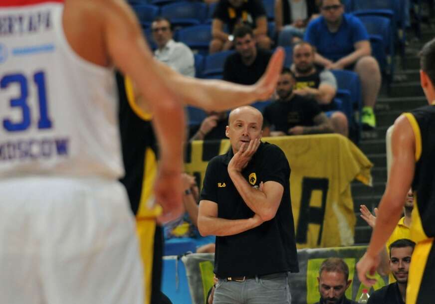 FOTO: EPA/PANAGIOTIS MOSCHANDREOU