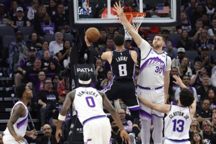 Nurkić upisao double-double u trijumfu Utaha, solidna partije Garze u porazu Bostona