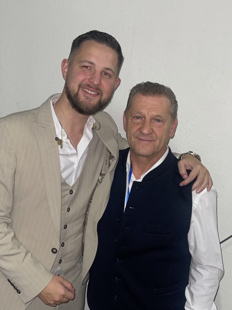 FOTO: BENJAMIN SA PREDSJEDNIKOM KLUBA SELMANOVIĆEM
