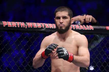 Islam Makhachev ispisao historiju: Dominacijom nad Della Maddalenom postao dvostruki UFC prvak