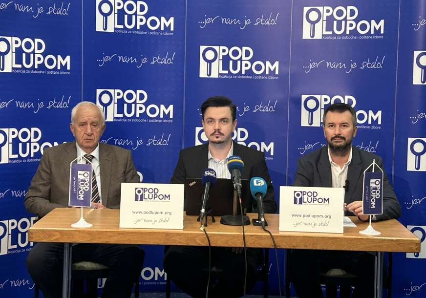 FOTO: POD LUPOM
