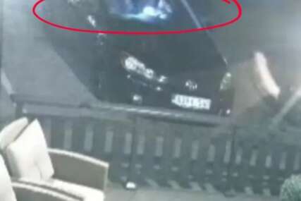 Irena (18) iz Travnika prijavila dvojicu policajaca za uznemiravanje: Slučaj snimila nadzorna kamera (VIDEO)