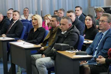 Zatražena hitna sjednica skupštine nakon hapšenja u Tuzli, predsjedavajući je nije zakazao iz dva razloga