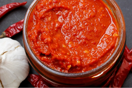 Balkanske domaćice opčinio je ajvar sa kockom za supu! Recept koji svakoga osvaja "na prvu"