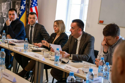 Ambasada SAD-a organizirala sastanak o Južnoj interkonekciji