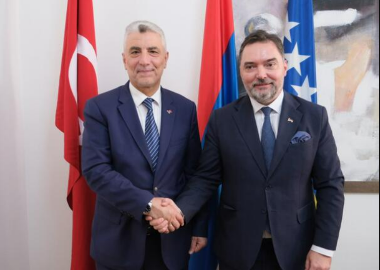 FOTO: USTUPLJENA FOTOGRAFIJA