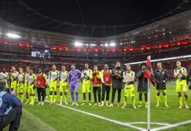 Dortmund krenuo u šoping. Navijači bi ga mogli stopirati