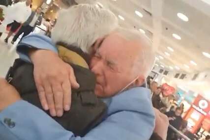 (VIDEO) "Nisam vjerovao da ću ga ikada ponovo vidjeti" Susret braće koji su 77 GODINA BILI RAZDVOJENI