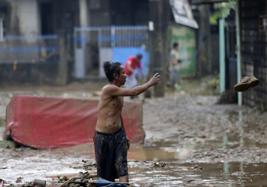 FOTO: EPA/FRANCIS R. MALASIG

