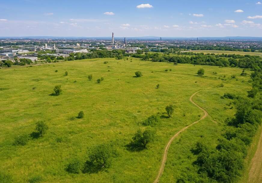 FOTO: BREITENLEE, POVRŠINA NEKADAŠNJEG ŽELJEZNIČKOG PROSTORA NA SJEVEROISTOČNOJ IVICI GRADA PRETVORENA JE U ZASTIĆENO PODRUČJE/VOTAVA_STADT WIEN