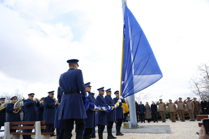 Podizanjem državne zastave na Humu počelo obilježavanje Dana državnosti BiH