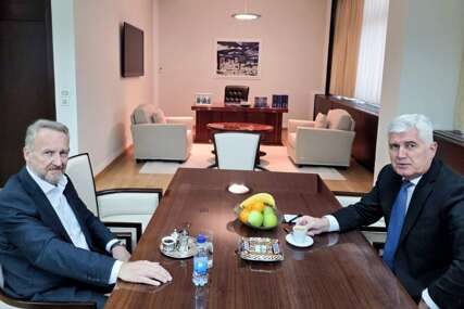 Izetbegović i Čović se sastali nakon više od dvije godine