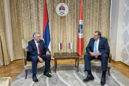Dodik s Kalabuhovom: RS ne razmišlja o kretanju ka članstvu u NATO-u