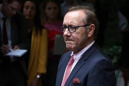 Kevin Spacey: Nemam dom, živim po hotelima. Nemam prihoda, kuću sam morao prodati