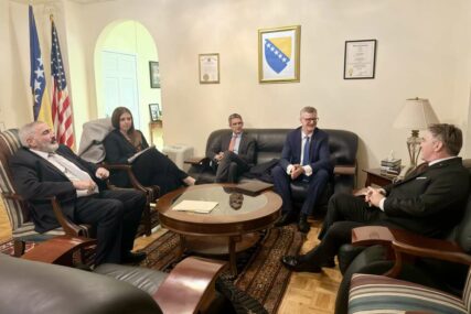Komšić i Lawton: Izgradnje Južne plinske interkonekcije ključni strateški projekt za BiH
