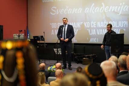 Konaković: "Poslati poruku iz Prijedora da BiH postoji i dalje opstaje je veliko zadovoljstvo, čast i obaveza"