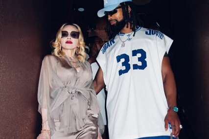Madonna se navodno zaručila za 38 godina mlađeg nogometaša