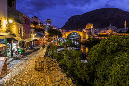 Mostar opet u znaku naše tradicionalne pjesme sevdalinke SEVDAHOM SE MOSTAR OKITIO