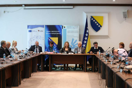 "Ako neko treba platiti porez da bi učestvovao u životu zajednice, onda to nije samo pitanje poreza, to je nepravda"