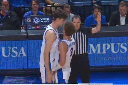 U vrtiću je bio visok 157 cm. a s 12 godina 213 cm. Sad je zaigrao u NCAA ligi VIDEO