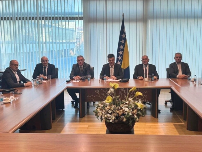 FOTO: USTUPKJENA FOTOGRAFIJA