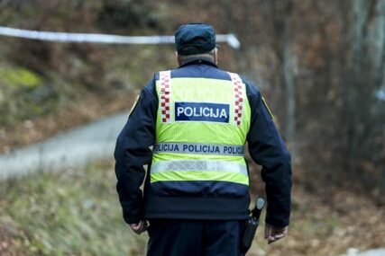 Policija istražuje slučaj smrti zbog pucnja iz topa